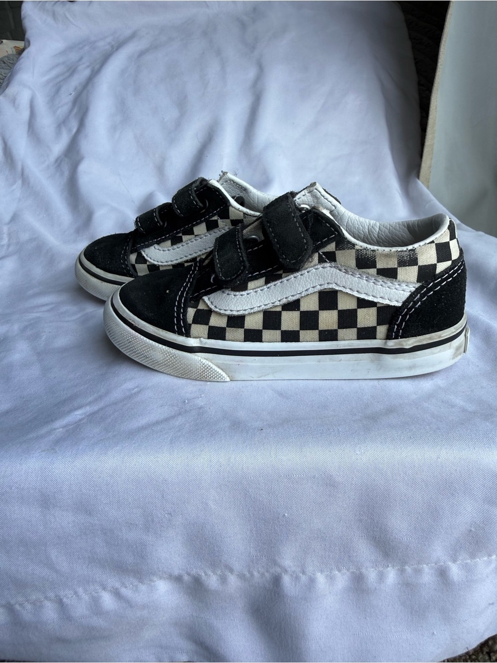 Vans Toddler 8 Checkerboard Old Skool V Black & White Velcro Sneakers